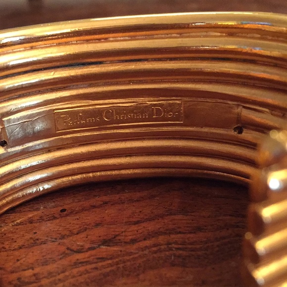 VTG Dior Bonne Annee Ribbed Cuff Bracelet - Picture 3 of 8